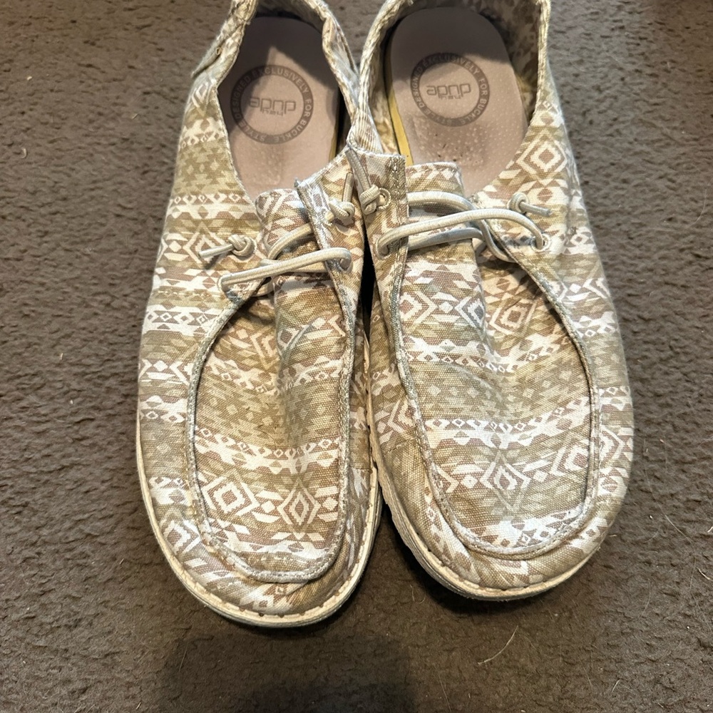 Hey Dude Beige and White Patterned Loafers
